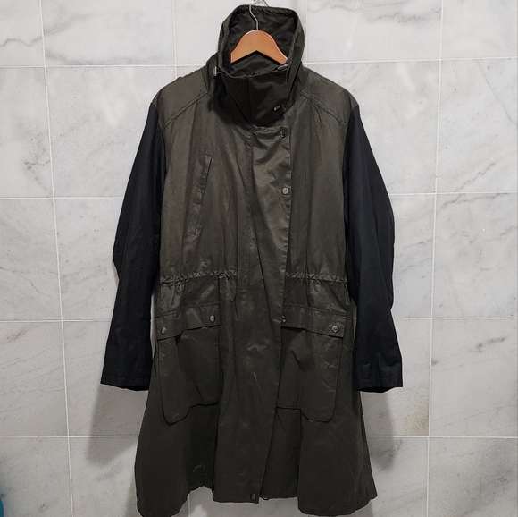 Lane Bryant Green Contrast Black Sleeve Anorak Jacket 26/28 - Picture 3 of 15
